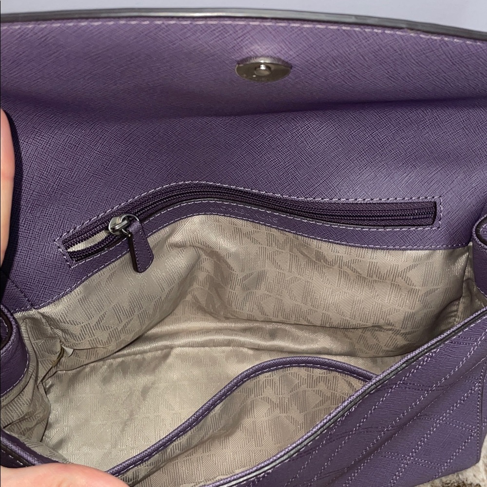 Michael Kors ‘Ava’ Medium Satchel - Picture 13 of 16